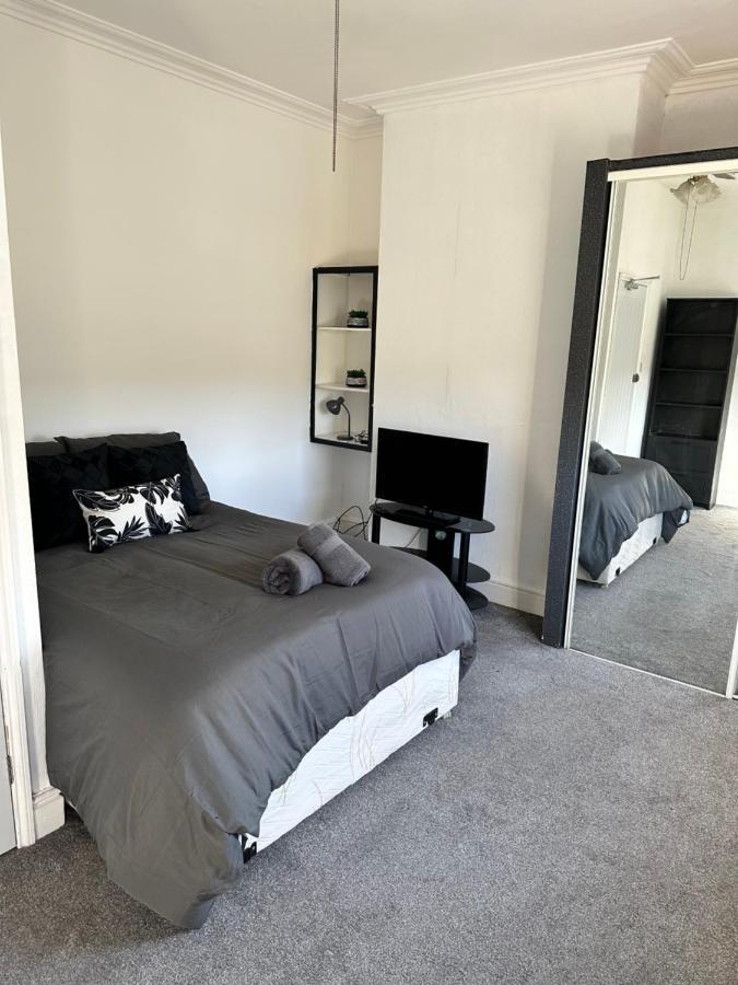 Tiye Estates Short Stay Stoke-on-Trent Exterior foto
