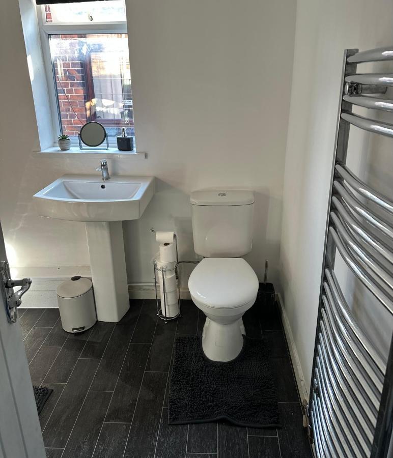 Tiye Estates Short Stay Stoke-on-Trent Exterior foto